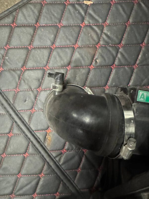 OEM Subaru GC8 V1 / V2 airbox complete incl original MAF sensor