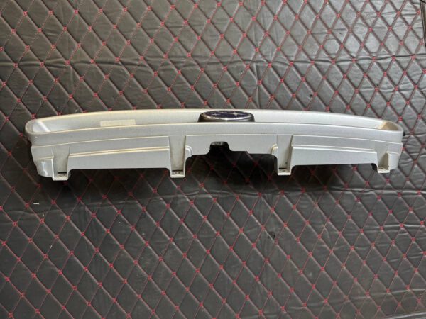 Grille upgrade OEM Subaru Impreza Bugeye
