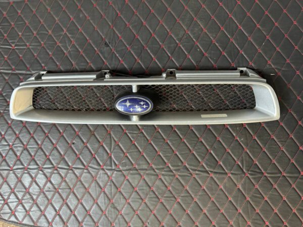 Grille upgrade OEM Subaru Impreza Bugeye