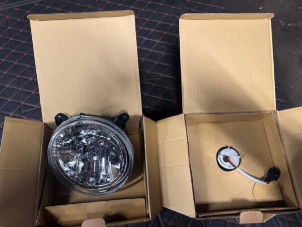 Aftermarket fog light set for Subaru Impreza Blobeye