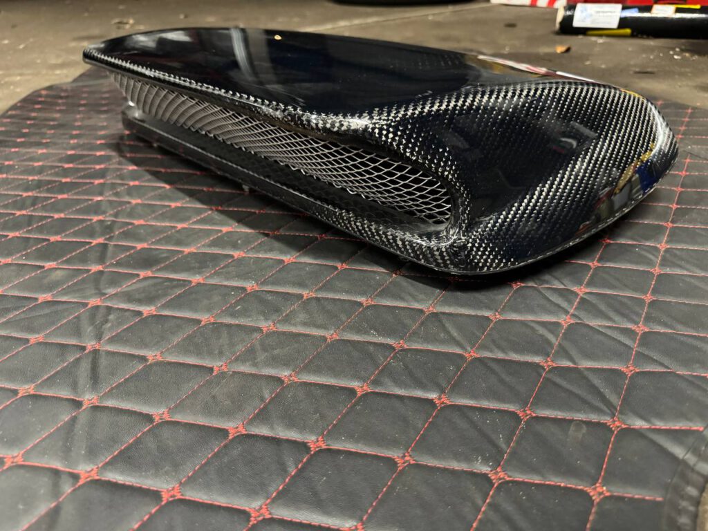 Carbon hood scoop for Subaru Impreza GC / GF